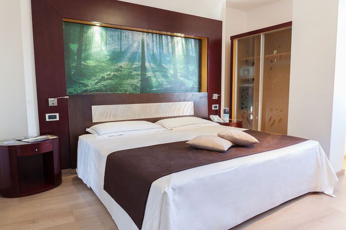 Imagen de la habitación del Hotel Mercure Olbia and Spa. Foto 14