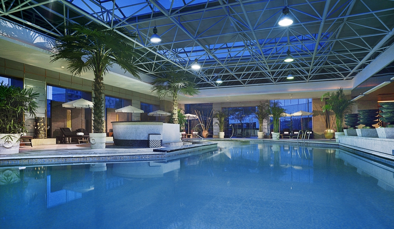 Imagen de la piscina del Hotel Mercure On Renmin Square. Foto 15