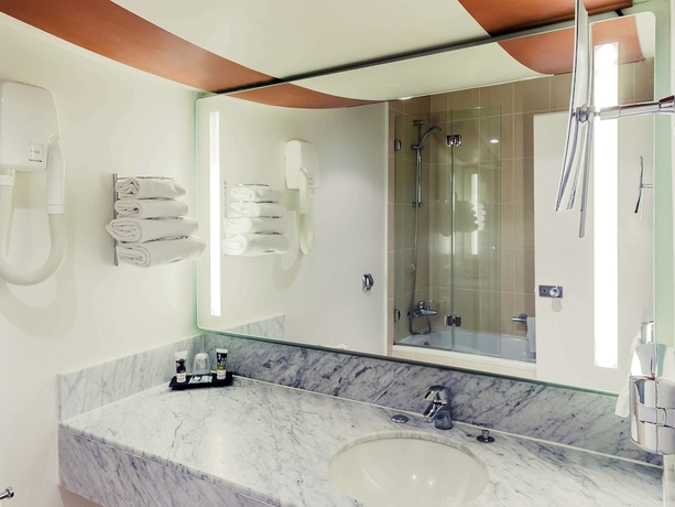Imagen de la habitación del Hotel Mercure Orléans Centre. Foto 15