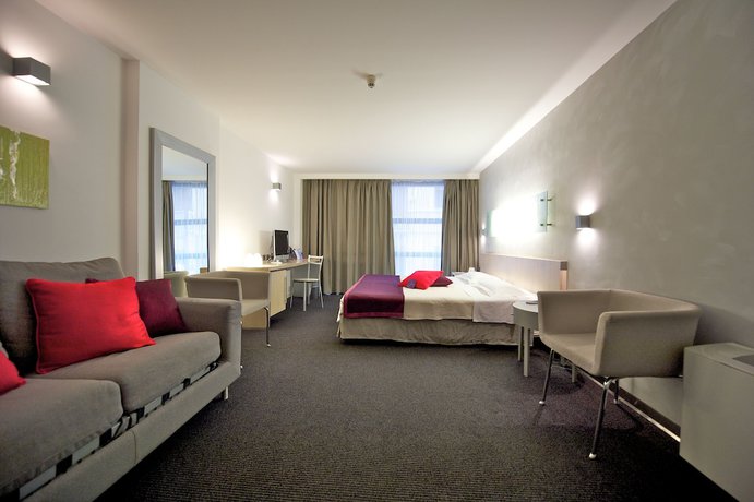 Imagen de la habitación del Hotel Mercure Palermo Centro. Foto 5