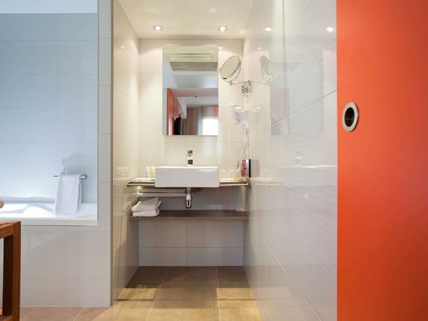 Imagen de la habitación del Hotel Mercure Paris 15 Porte de Versailles. Foto 13