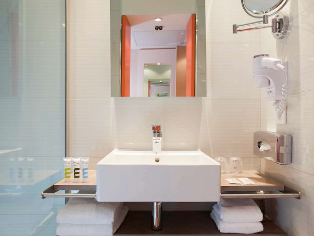 Imagen de la habitación del Hotel Mercure Paris 15 Porte de Versailles. Foto 19