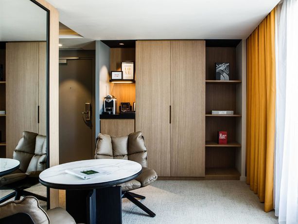 Imagen de la habitación del Hotel Mercure Paris 17 Batignolles. Foto 9