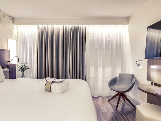 Imagen de la habitación del Hotel Mercure Paris Arc De Triomphe Etoile. Foto 6