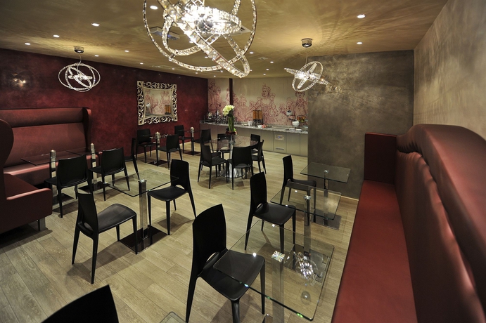 Imagen del bar/restaurante del Hotel Mercure Paris Bastille Marais. Foto 3