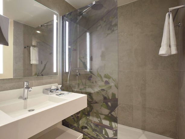 Imagen de la habitación del Hotel Mercure Paris La Defense. Foto 6