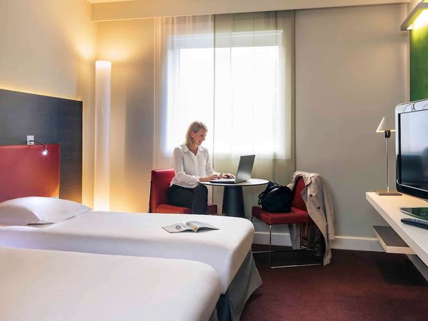 Imagen de la habitación del Hotel Mercure Paris La Defense Grande Arche. Foto 13