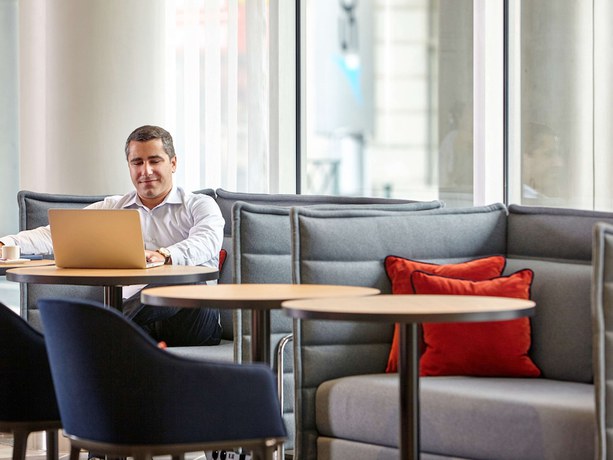 Imagen de los interiores del Hotel Mercure Paris La Defense Grande Arche. Foto 20
