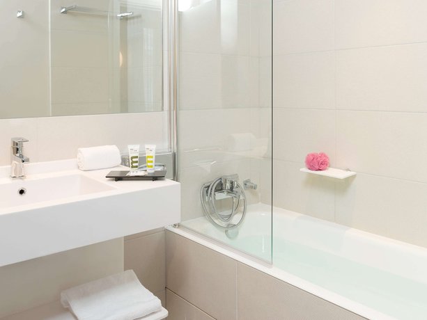 Imagen de la habitación del Hotel Mercure Paris Levallois Perret. Foto 20
