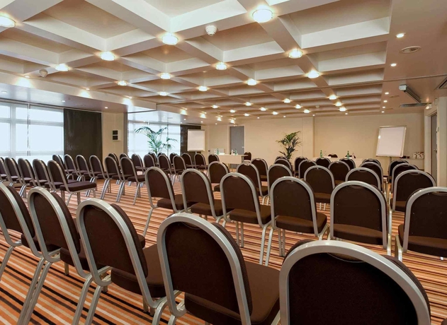 Imagen de los interiores del Hotel Mercure Paris Massy Gare TGV. Foto 14