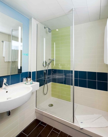 Imagen de la habitación del Hotel Mercure Paris Massy Gare TGV. Foto 11