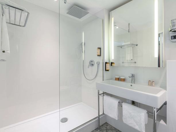 Imagen de la habitación del Hotel Mercure Paris Montparnasse Pasteur. Foto 9