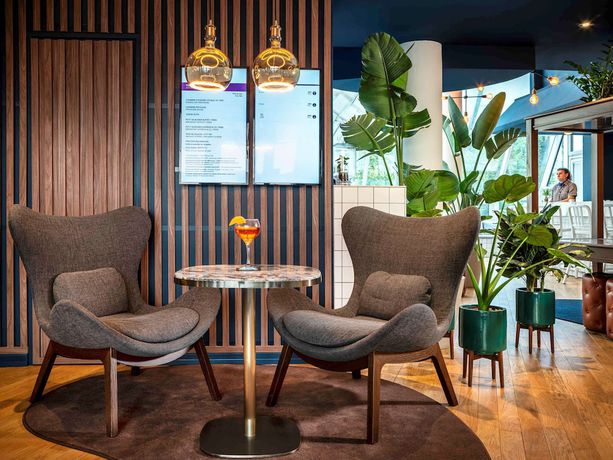 Imagen del bar/restaurante del Hotel Mercure Paris Montparnasse Pasteur. Foto 4