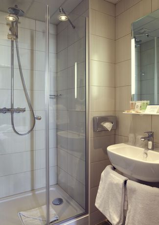 Imagen de la habitación del Hotel Mercure Paris Notre Dame Saint Germain Des Prés. Foto 17