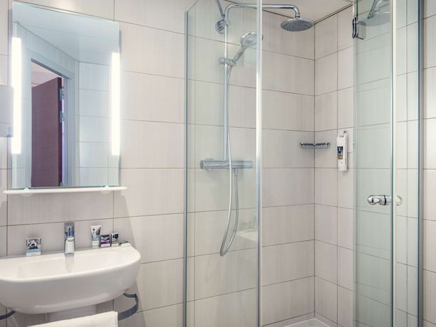 Imagen de la habitación del Hotel Mercure Paris Notre Dame Saint Germain Des Prés. Foto 18