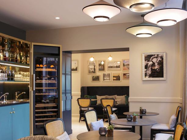Imagen del bar/restaurante del Hotel Mercure Paris Notre Dame Saint Germain Des Prés. Foto 6
