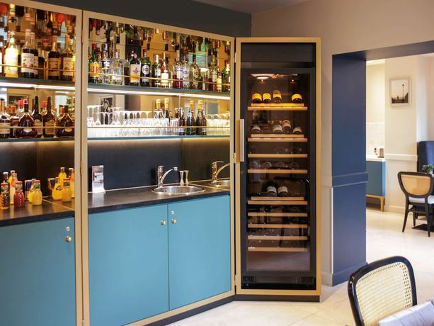 Imagen del bar/restaurante del Hotel Mercure Paris Notre Dame Saint Germain Des Prés. Foto 9