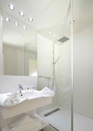 Imagen de la habitación del Hotel Mercure Paris Opéra Faubourg Montmartre. Foto 8