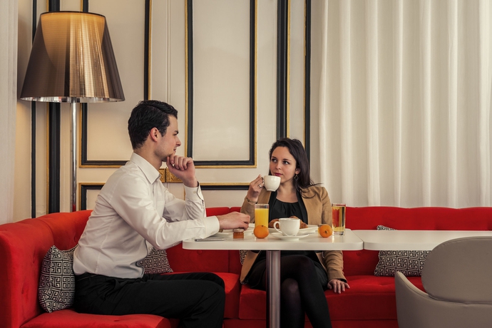 Imagen del bar/restaurante del Hotel Mercure Paris Opera Louvre. Foto 2