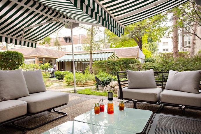 Imagen de los exteriores del Hotel Mercure Paris Ouest Saint Germain. Foto 8