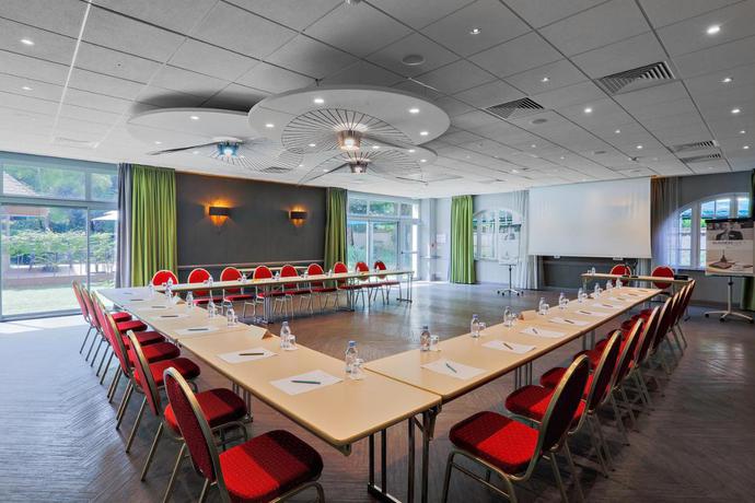 Imagen de los interiores del Hotel Mercure Paris Ouest Saint Germain. Foto 13