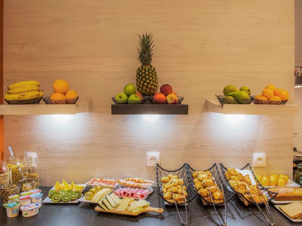 Imagen del bar/restaurante del Hotel Mercure Paris Pont De Levallois Neuilly. Foto 3