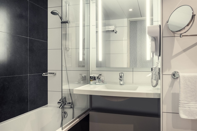 Imagen de la habitación del Hotel Mercure Paris Porte D'orléans. Foto 6