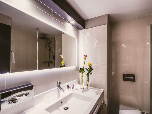 Imagen de la habitación del Hotel Mercure Pau Palais Sports. Foto 12