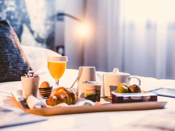 Imagen de la habitación del Hotel Mercure Pau Palais Sports. Foto 14