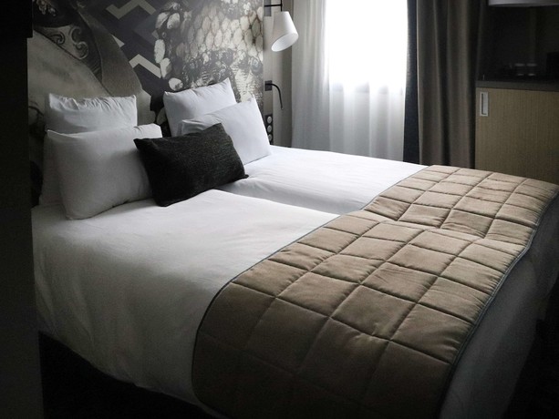 Imagen de la habitación del Hotel Mercure Pau Palais Sports. Foto 15