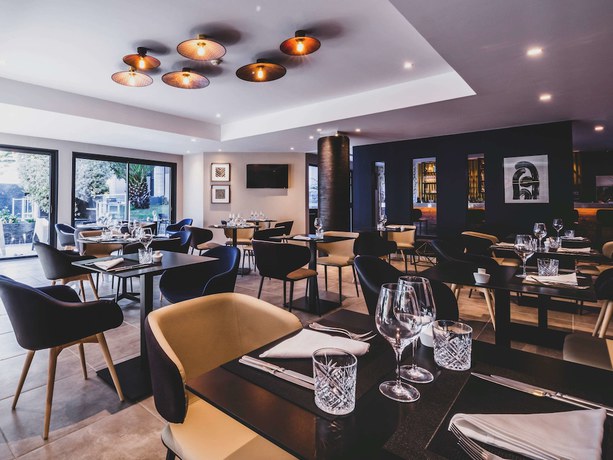 Imagen del bar/restaurante del Hotel Mercure Pau Palais Sports. Foto 5