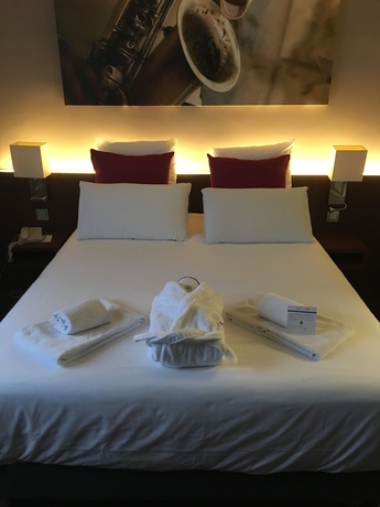 Imagen de la habitación del Hotel Mercure Perpignan Centre. Foto 5