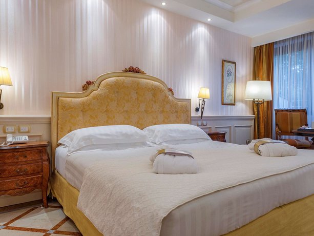 Imagen de la habitación del Hotel Mercure Petriolo Siena Terme Spa. Foto 17