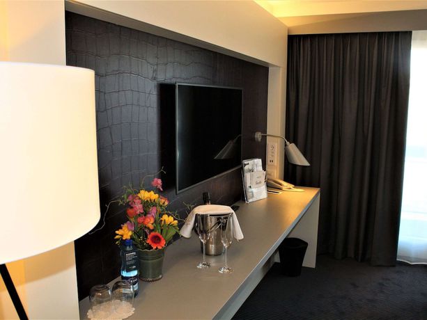 Imagen de la habitación del Hotel Mercure Plaza Biel. Foto 12