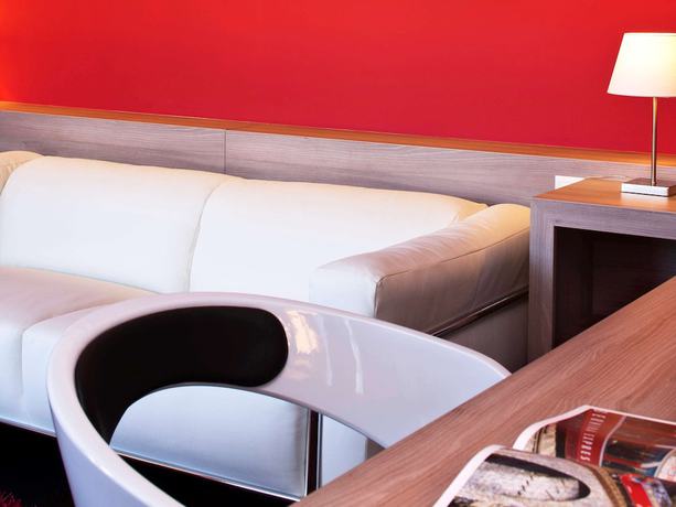 Imagen de la habitación del Hotel Mercure Plaza Biel. Foto 17