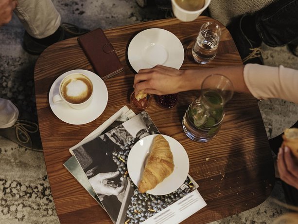 Imagen del bar/restaurante del Hotel Mercure Plaza Magdeburg. Foto 4