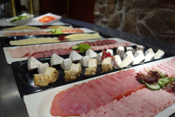 Imagen del bar/restaurante del Hotel Mercure Plaza Magdeburg. Foto 7