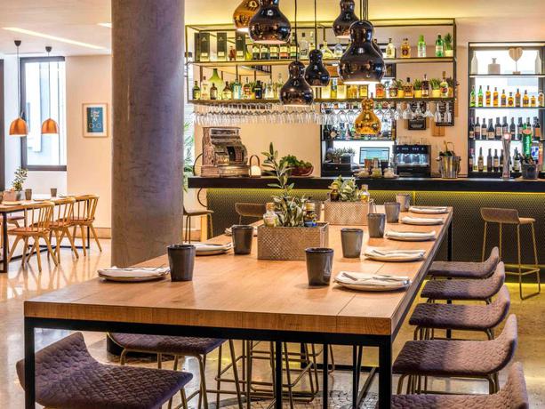 Imagen del bar/restaurante del Hotel Mercure Porto Centro Santa Catarina. Foto 4