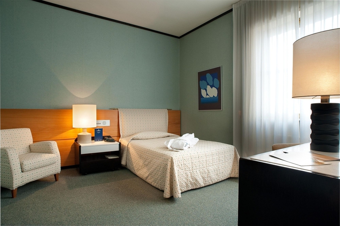 Imagen de la habitación del Hotel Mercure President Lecce. Foto 14