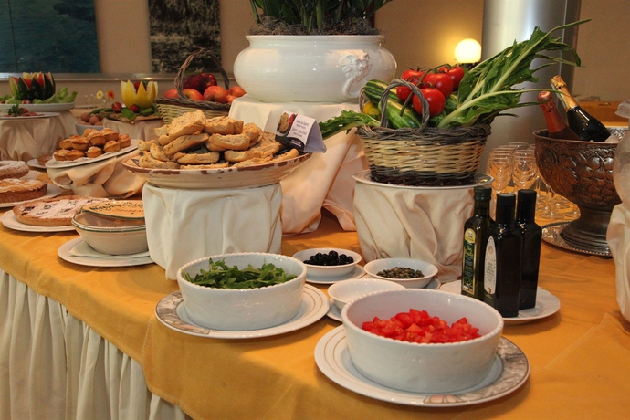 Imagen del bar/restaurante del Hotel Mercure President Lecce. Foto 5