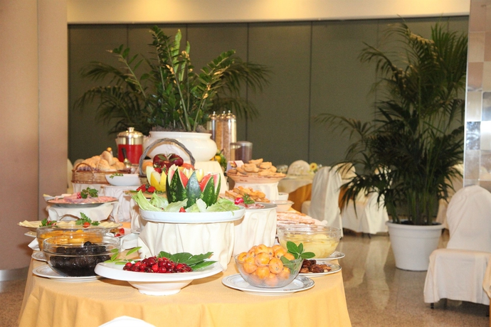 Imagen del bar/restaurante del Hotel Mercure President Lecce. Foto 6