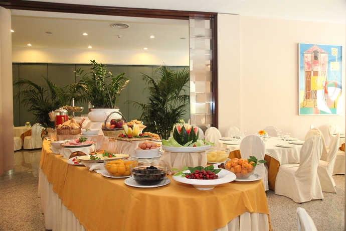 Imagen del bar/restaurante del Hotel Mercure President Lecce. Foto 7