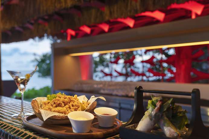 Imagen del bar/restaurante del Hotel Mercure Rayong Lomtalay Villas and Resort. Foto 5