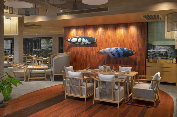 Imagen del bar/restaurante del Hotel Mercure Rayong Lomtalay Villas and Resort. Foto 6