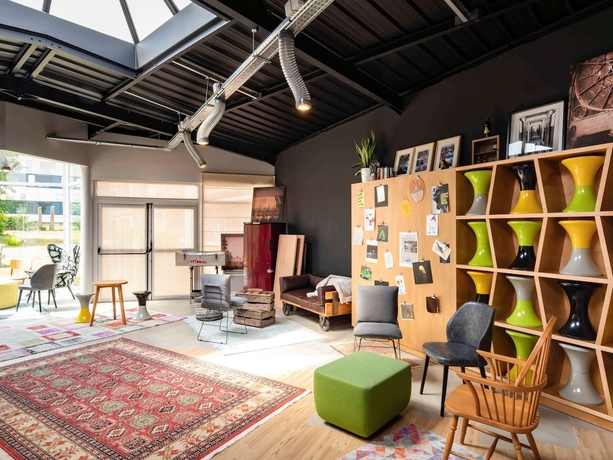 Imagen de los interiores del Hotel Mercure Reims Parc Des Expositions. Foto 16