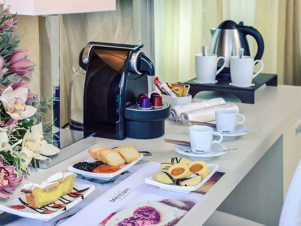 Imagen de la habitación del Hotel Mercure Rimini Artis. Foto 17