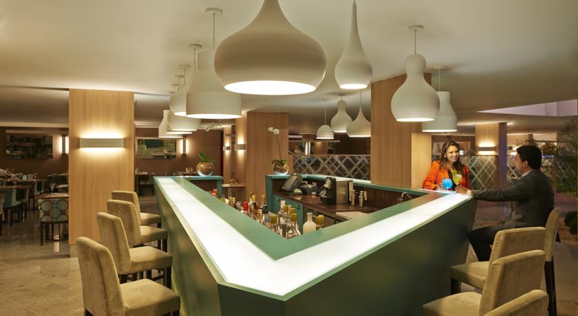 Imagen del bar/restaurante del Hotel Mercure Rio De Janeiro Barra Da Tijuca. Foto 2