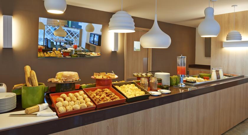 Imagen del bar/restaurante del Hotel Mercure Rio De Janeiro Barra Da Tijuca. Foto 3