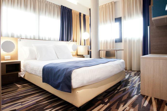 Imagen de la habitación del Hotel Mercure Roma Centro Colosseo. Foto 5