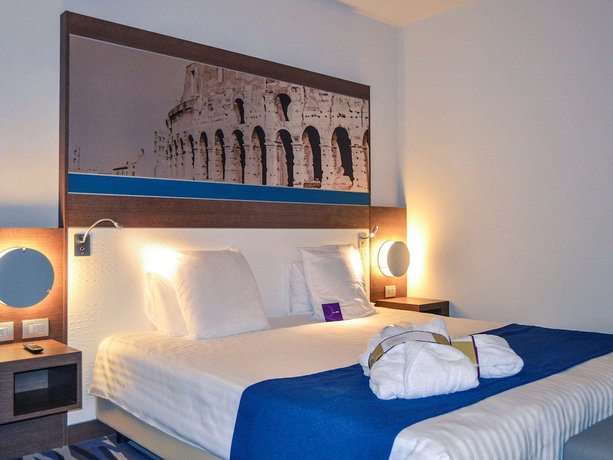 Imagen de la habitación del Hotel Mercure Roma Centro Colosseo. Foto 18